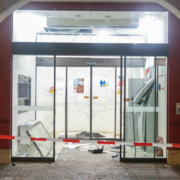 Im oberfränkischen Forchheim wurde ein Geldautomat gesprengt. Die Täter sind auf der Flucht. Foto: News5 / Merzbach
