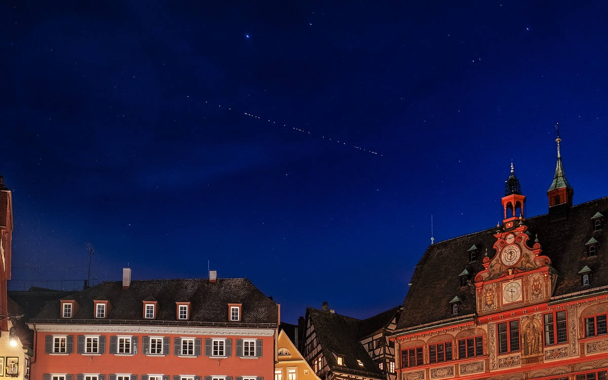 In der Nacht von Dienstag am Mittwoch waren Lichter am Himmel zu sehen. Es waren aber keine Sterne Bild: pixabay