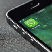 Wieder schlagen Betrüger in Oberfranken mittels Messengerdiensten wie Whatsapp zu.