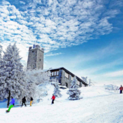 Um den Ochsenkopf stehen seit dieser Woche alle Lifte still. Es gab diese Saison über 70 Tage an denen Ski gefahren werden konnte, Foto: Tourismus und Marketing GmbH Ochsenkopf