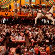 Beim Volksfest in Bayreuth gibt es dieses Jahr kein Bierzelt. Symbolbild: Pixabay