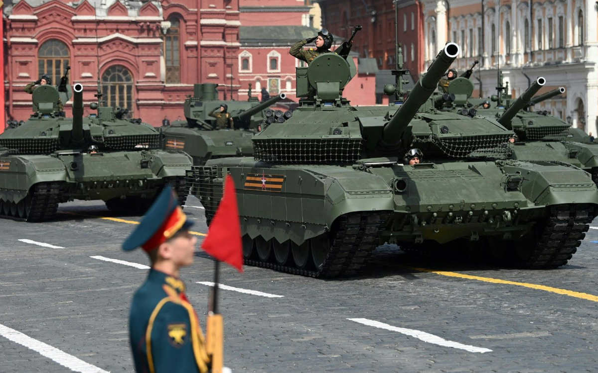 Russland probt für die Militärparade. Symbolfoto: https://i4thumbs.glomex.com/dC1iYWRvNXQ0cDk2YXAvMjAyMi8wNS8wNy8xMi81MV8xOF82Mjc2NmI0NmNjMmQ2LmpwZw==/profile:original/image.jpg