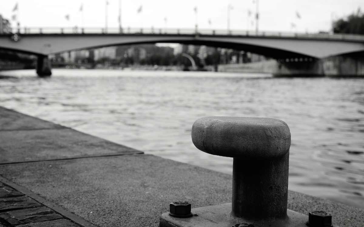 In Erlangen ist am Mittwoch (4. Mai 2022) ein Mann in den Main-Donal-Kanal gestürzt und anschließend gestorben. Symbolbild: Pixabay