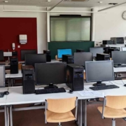 Albert-Schweitzer-Schule in Bayreuth: Die Generalsanierung ist abgeschlossen. Die technische Infrastruktur wurde erneuert. Bild: Stadt Bayreuth