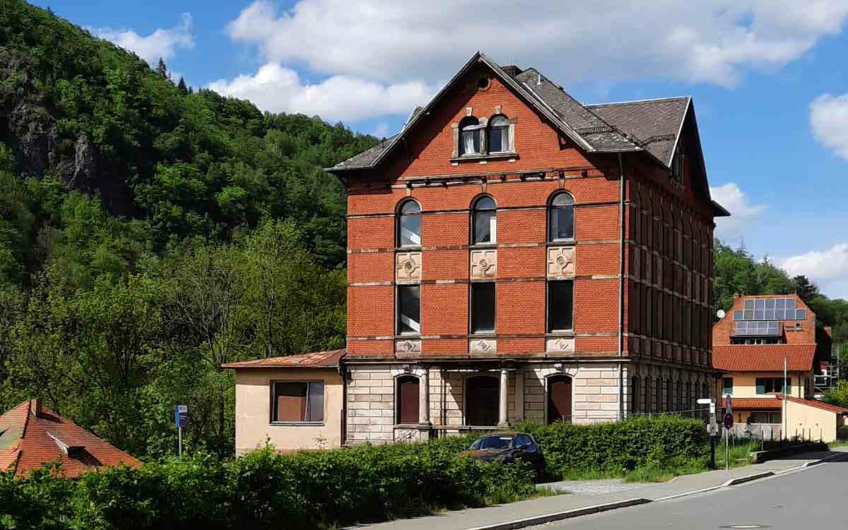 Bad Berneck: Auf dem Areal des ehemaligen alten Krankenhauses in der Maintalstraße sollen neue Wohnungen entstehen. Bild: privat