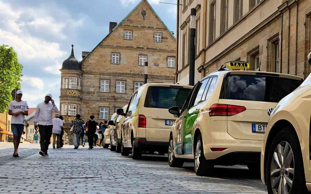 Die Taxifahrer in Bayreuth sind genervt von den Straßensperren. Archivbild: Jürgen Lenkeit