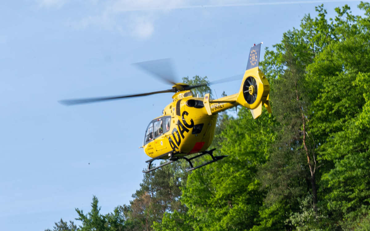 Bei einem Unfall bei Mistelgau wurden fünf Menschen verletzt. Archivbild: BRK Kreisverband Bayreuth