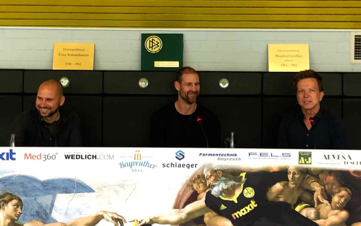 Thomas Kleine ist neuer Trainer der SpVgg Bayreuth. Er wurde am Dienstag (31. Mai 2022) im Hans-Walter-Wild-Stadion vorgestellt. Bild: Jürgen Lenkeit