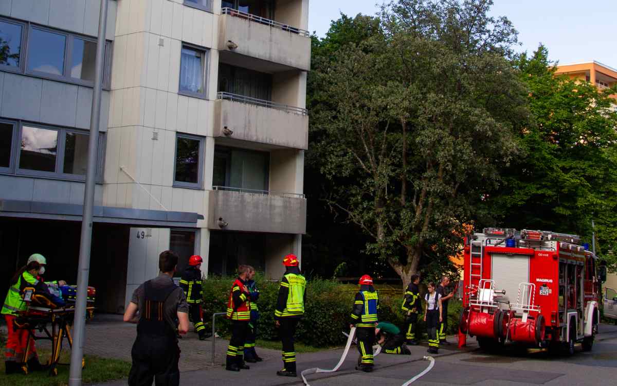 Coburg: Bei einem Wohnhausbrand am Dienstag (7. Juni 2022) ist ein 89-jähriger Mann gestorben. Bild: NEWS5/Ittig