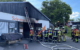 Am Sonntagabend (12.06.2022) kam es in Wunsiedel (Lkr. Wunsiedel im Fichtelgebirge) zu einem Brand in der Schreinerei Scherm. Foto: NEWS5/Fricke