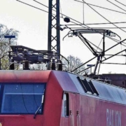 Mehrere Erzgebirge Aue Fans belästigten am Sonntag die Bahnreisenden in einem Regionalexpress. Symbolbild: Pixabay