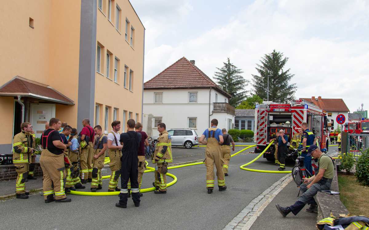 In Ebersdorf bei Coburg kam es zu einem Brand in einer Asylunterkunft. Bild: NEWS5/Ittig
