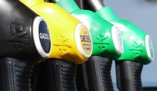 In Oberfranken wurden etwa 600 Liter Diesel aus einem Lkw gestohlen. Symbolbild: Pixabay