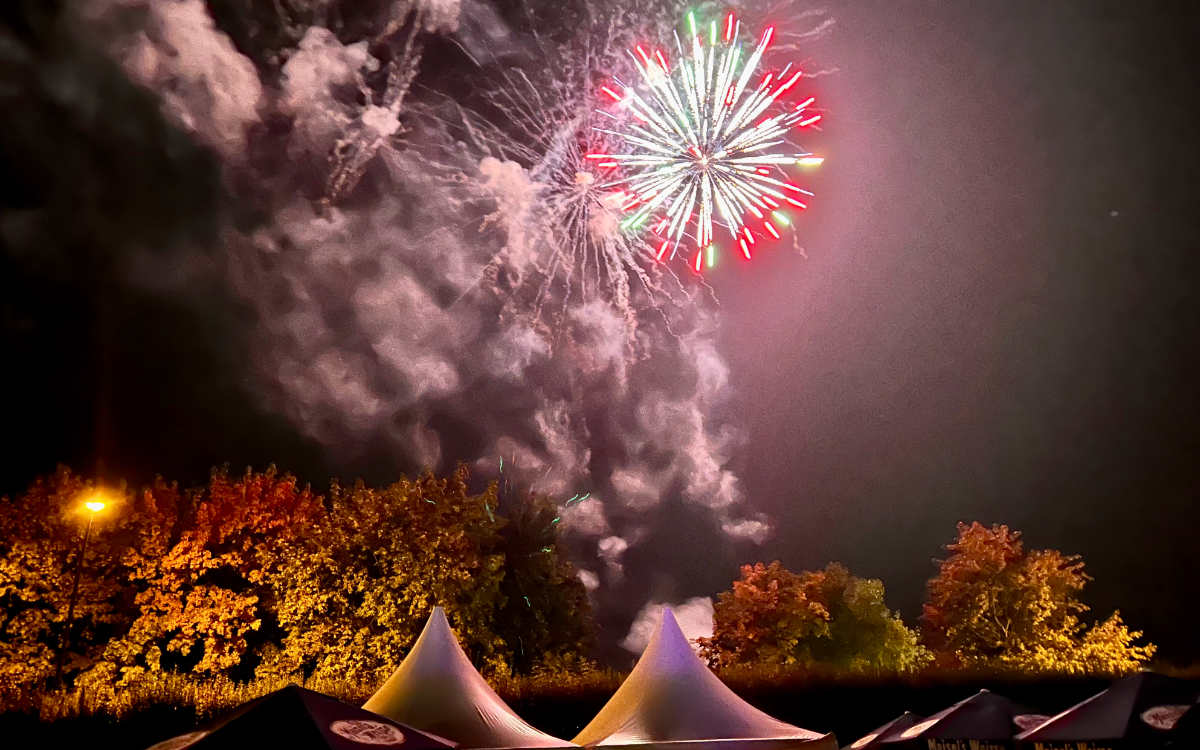 Die BMTG veranstaltete am 24. September 2022 auf dem Herbstfest ein Brillantfeuerwerk. Bild: Annika Flatz