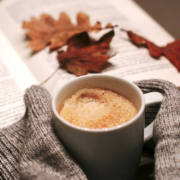 Ob etwas gemütlicher oder aktiver, der Herbst hat viele Aktivitäten zu bieten. Symbolbild: Pixabay