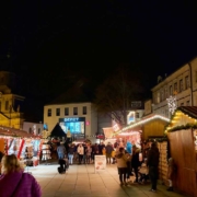 Der Bayreuther Weihnachtsmarkt soll auch dieses Jahr wieder Advents-Zauber verbreiten. Archivbild: Neele Boderius
