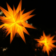 Die ersten Weihnachtsmärkte im Bayreuther Land lassen schon diesen Sonntag die Lichter leuchten. Symbolbild: Pixabay