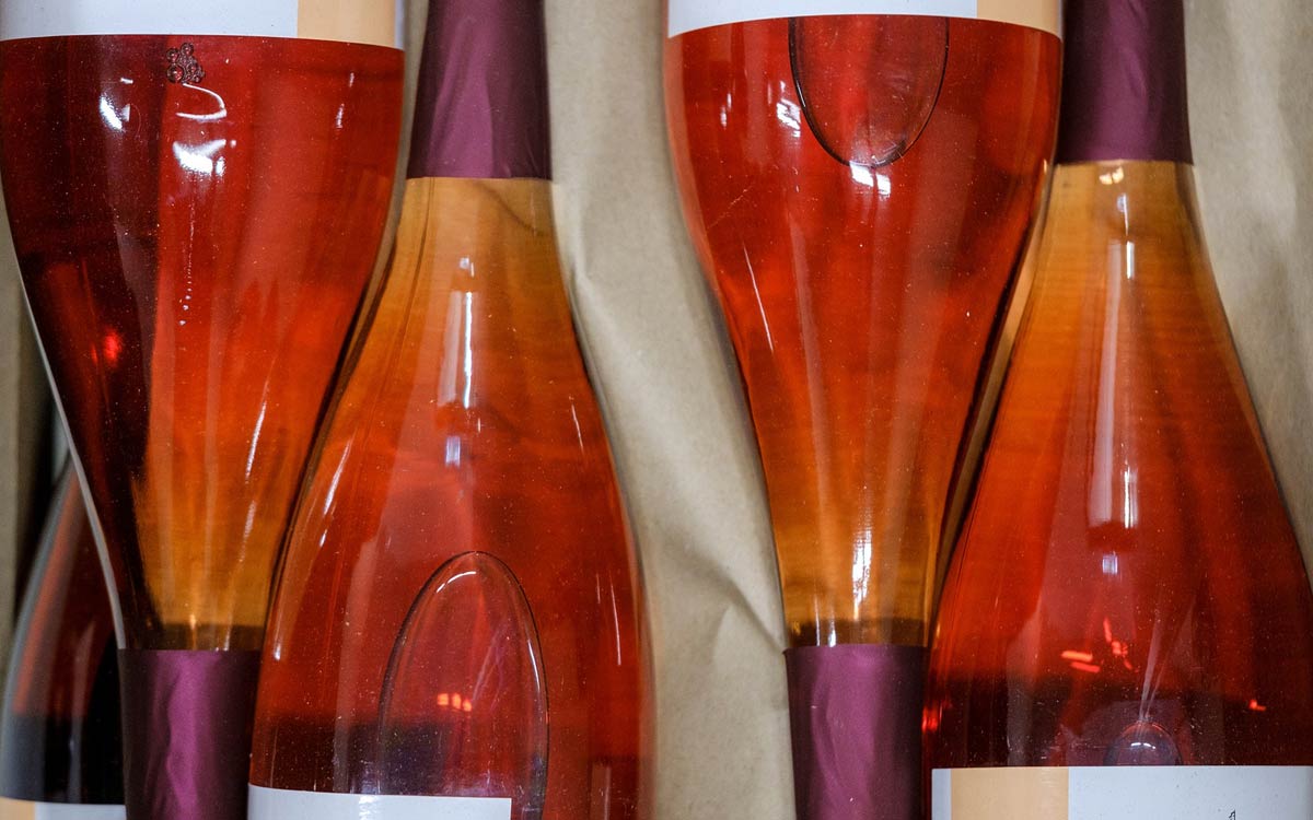 Zwei Ladendiebe haben am Mittwoch, den 3. Mai 2023, zwölf Flaschen ihres Stoffes erbeutet. Symbolfoto: Pixabay