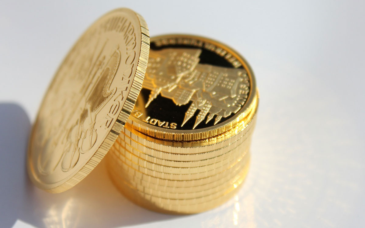 Die Betrüger haben in Bayreuth Goldmünzen mit hohem Gesamtwert ergaunert. Symbolbild: Pixabay