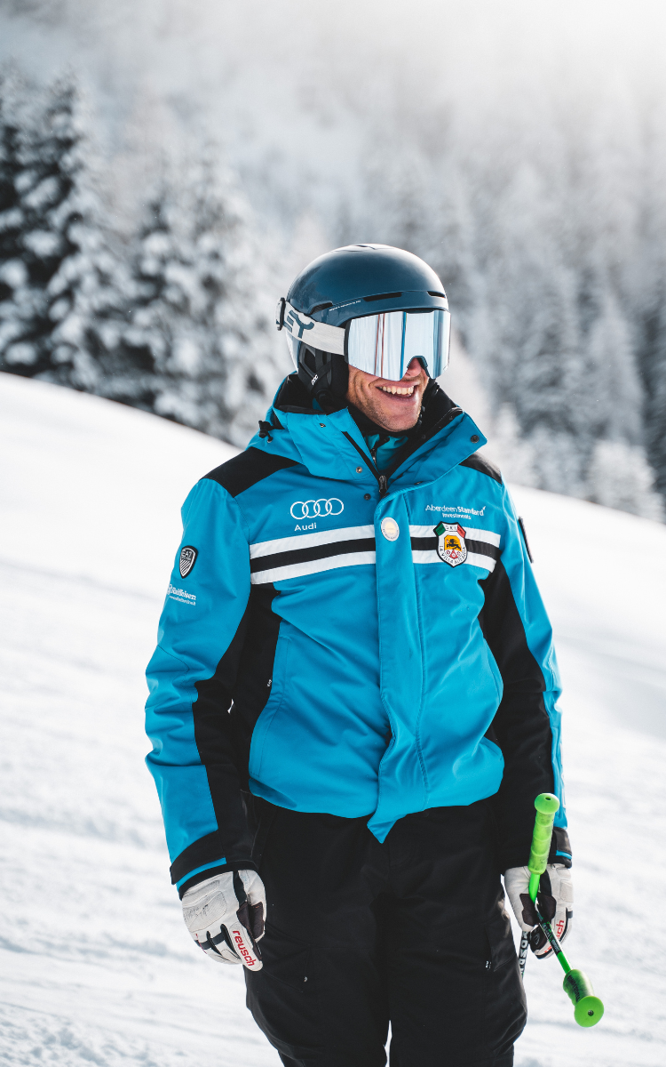 Ski-Wein-Ambassador René immer zur Stelle, ob beim Skifahren oder bei der Weinbegleitung