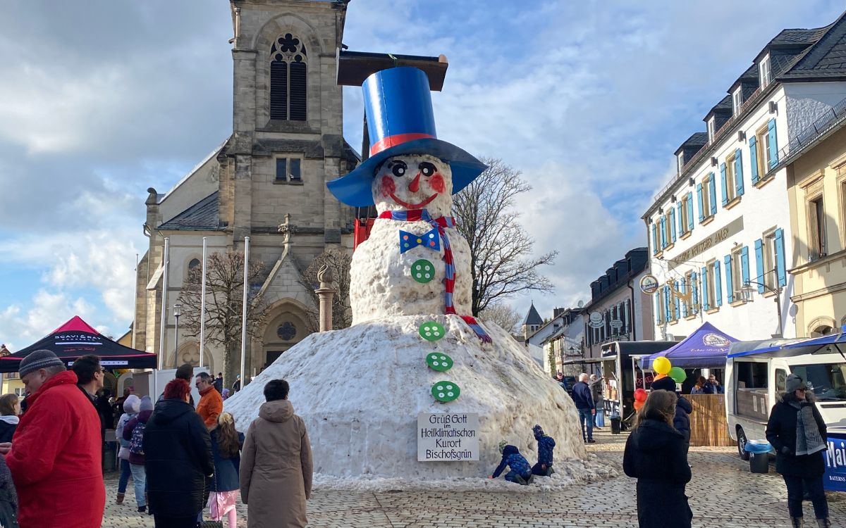 Das Schneemanfest in Bischofsgrün eröffnete wieder am Rosenmontag. Bild: News5/Deyerler
