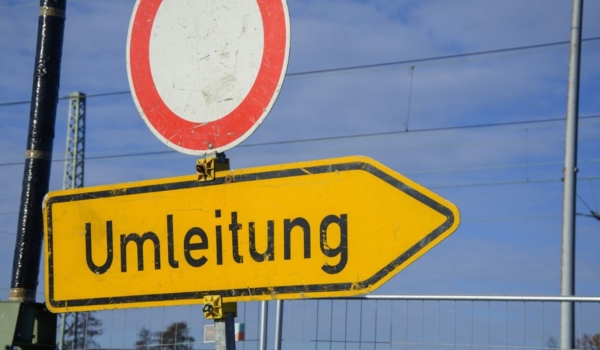 Die Bayreuter Franz-Schubert-Straße wird gesperrt. Symbolbild: Pixabay