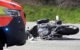 Das Motorrad nach dem schweren Unfall bei der A9-Auffahrt Münchberg-Süd. Foto: NEWS5 / Fricke