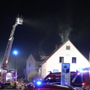 Großeinsatz am Brandort im Landkreis Bamberg. Bild: NEWS5 /Merzbach