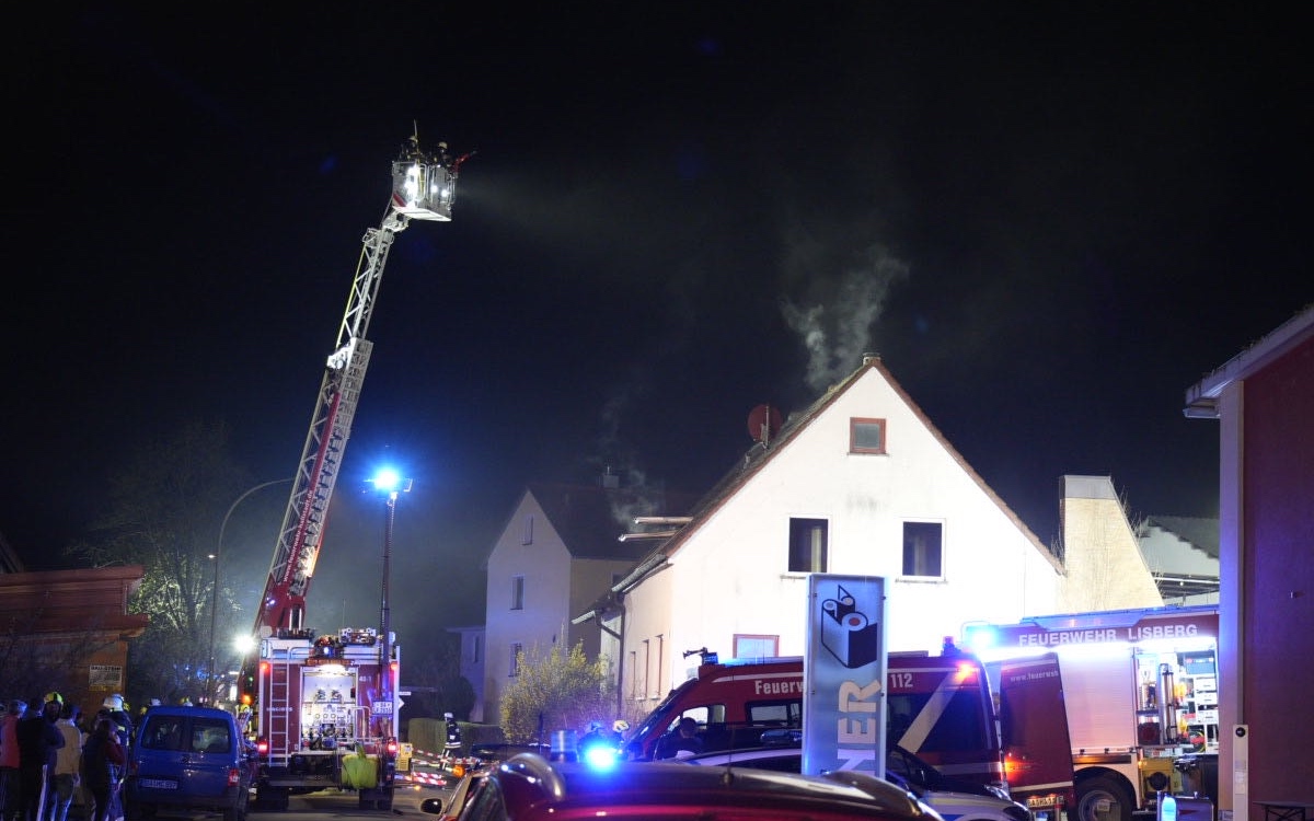 Großeinsatz am Brandort im Landkreis Bamberg. Bild: NEWS5 /Merzbach