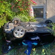 Das verunglückte Auto bei Pegnitz. Foto: Kreisbrandinspektion Bayreuth