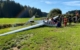 Das Segelflugzeug ist über die Landebahn hinausgeschossen. Foto: Polizei Münchberg