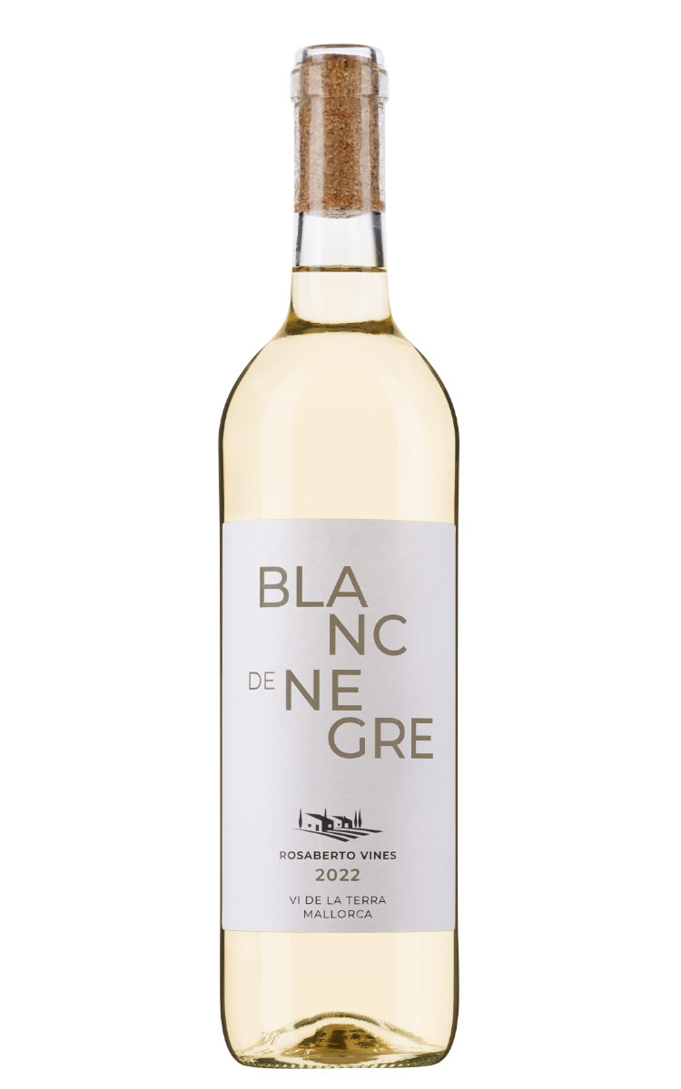 Rosaberto Blanc de Negre 2022 - Ist ein ganz besonderer Wein, der am Gaumen mit der lebendigen Säure spielt und den Wohlgeschmack von Zitrusfrüchten, Äpfeln und gelben Pflaumen hinterlässt. © WeinWert SL/Vino de la Isla SL