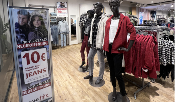 Am 30. November öffnet der neue Bekleidungsladen Jeans-Fritz im Rotmain-Center. Foto: Jeans Fritz