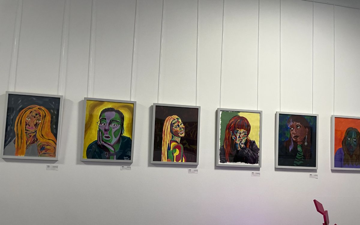 farbige Selbstporträte in der Ausstellung
