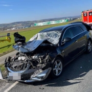 Der Opel hatte nach dem Unfall bei Himmelkron Totalschaden. Foto: Polizei Stadtsteinach