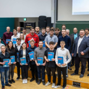 114 Lehrlinge erhielten am vergangenen Samstag ihre Abschlusszeugnisse. Foto: Kreishandwerkerschaft Oberfranken Mitte