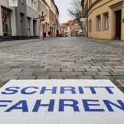 Diese Schilder finden sich seit Kurzem rund um die Fußgängerzone. Foto: Stadt Bayreuth
