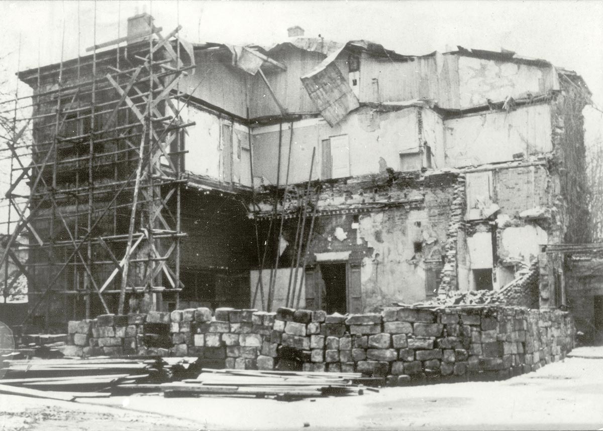 Ansicht der Rückseite von Haus Wahnfried um 1946 mit den Zerstörungen des Zweiten Weltkrieges. ©Nationalarchiv der Richard-Wagner-Stiftung, Bayreuth